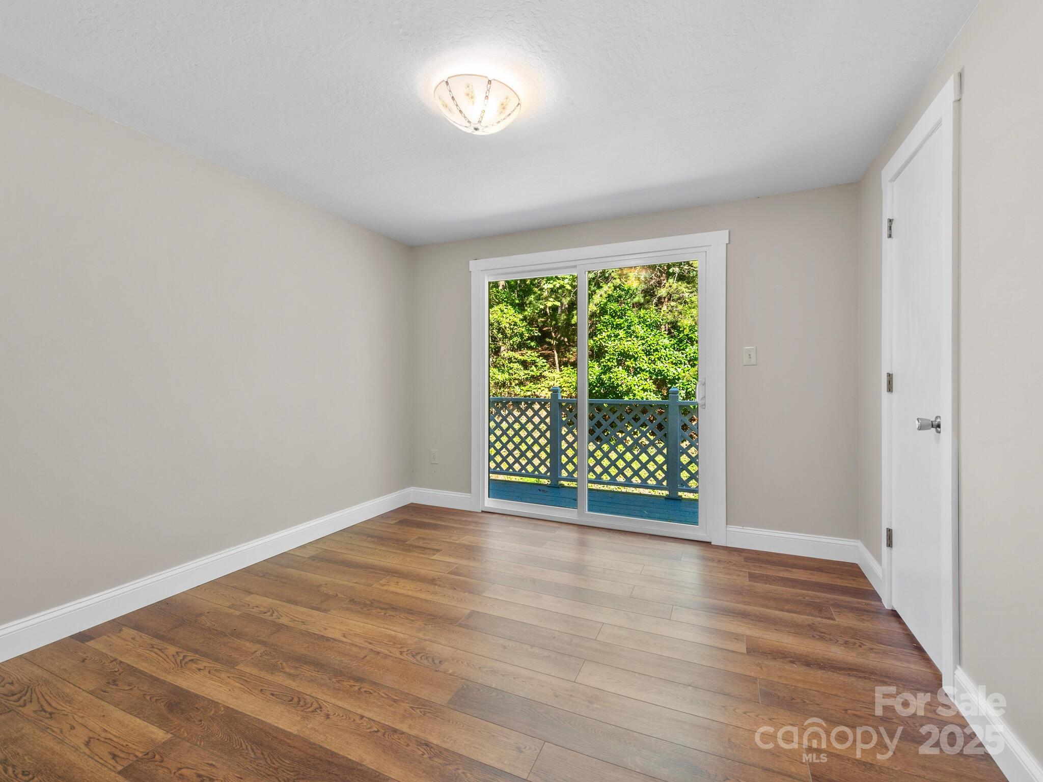 Jays Mountain - Residential