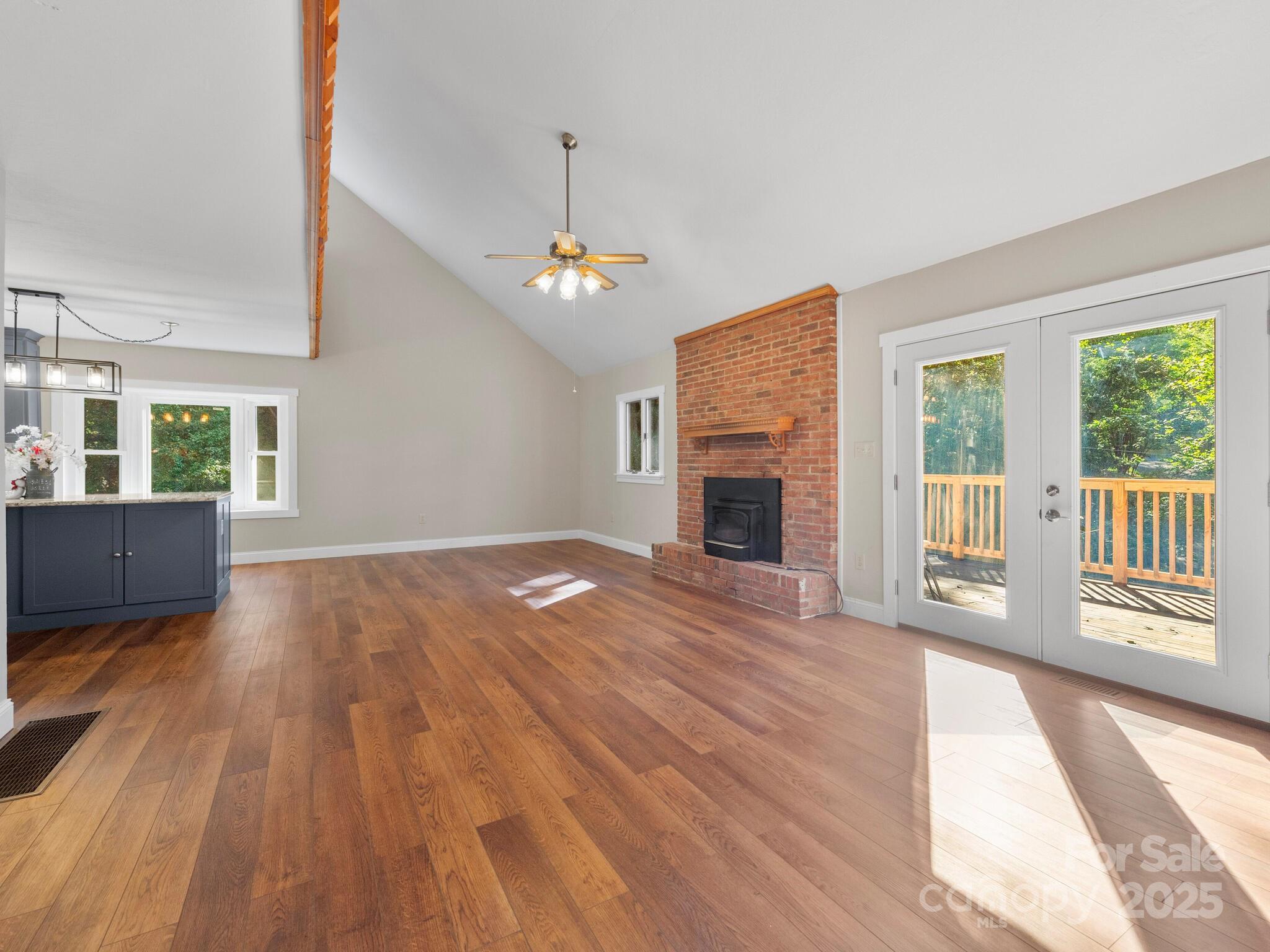 Jays Mountain - Residential