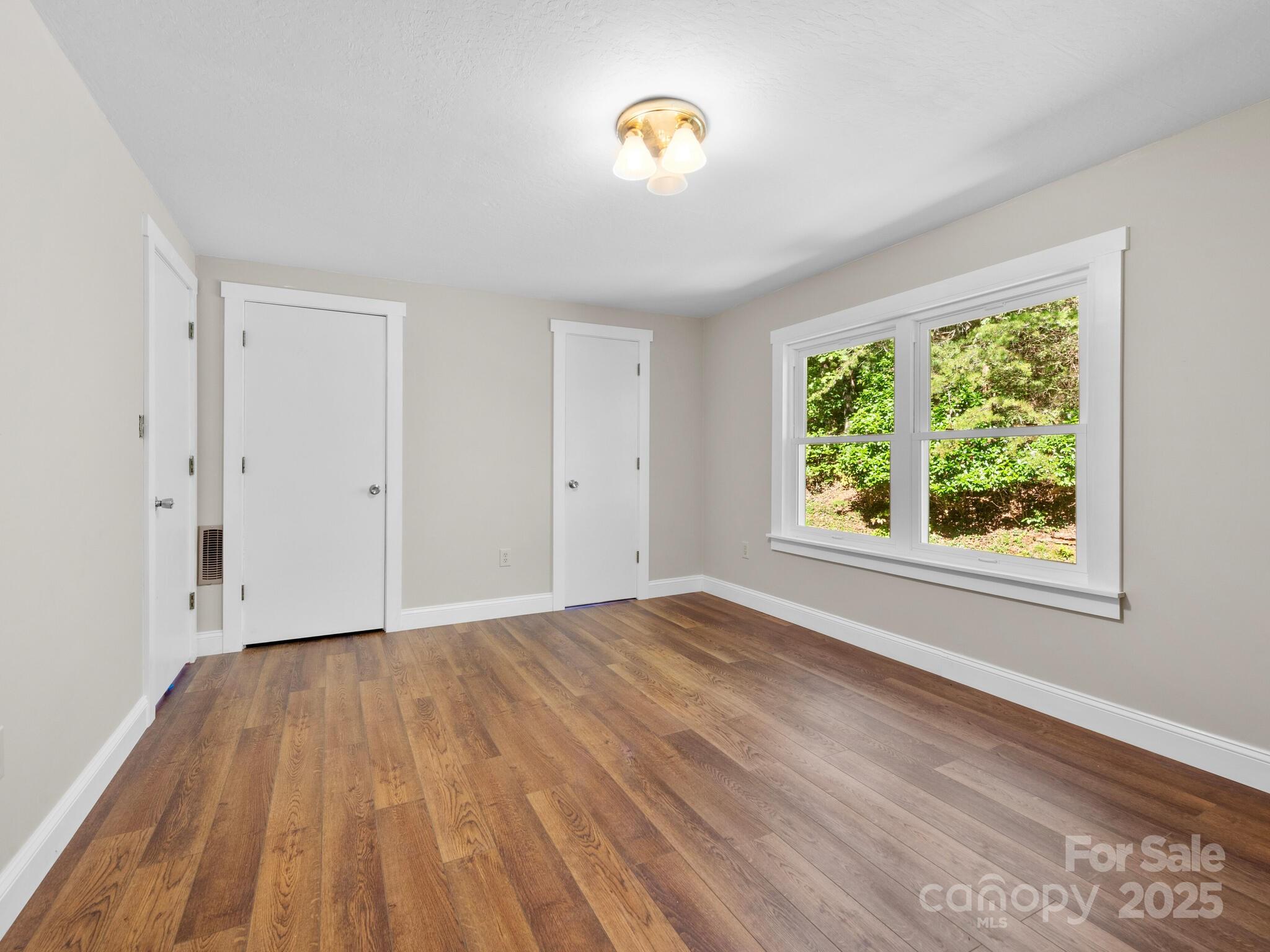 Jays Mountain - Residential