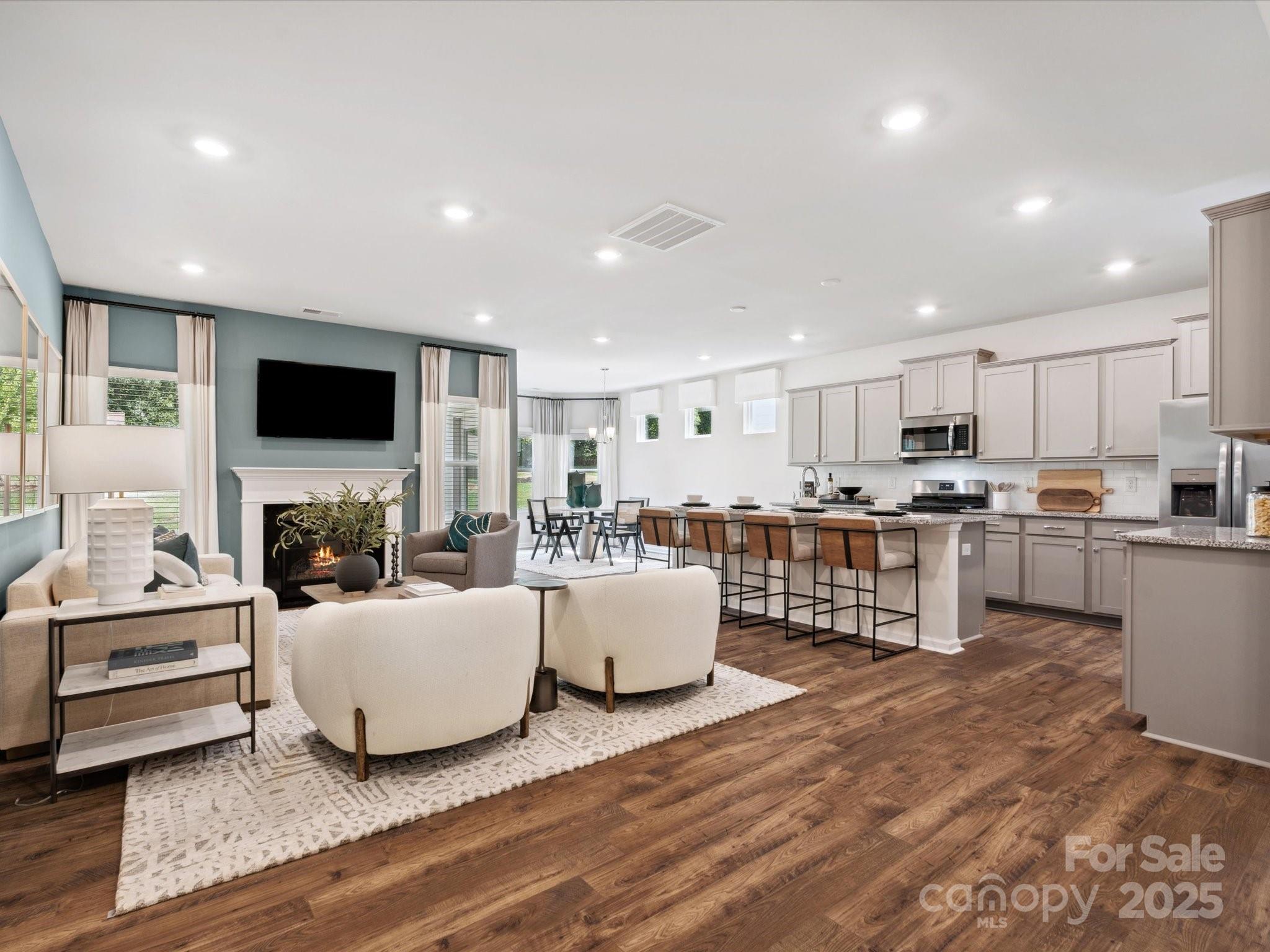 1056 Mapletree Lane
