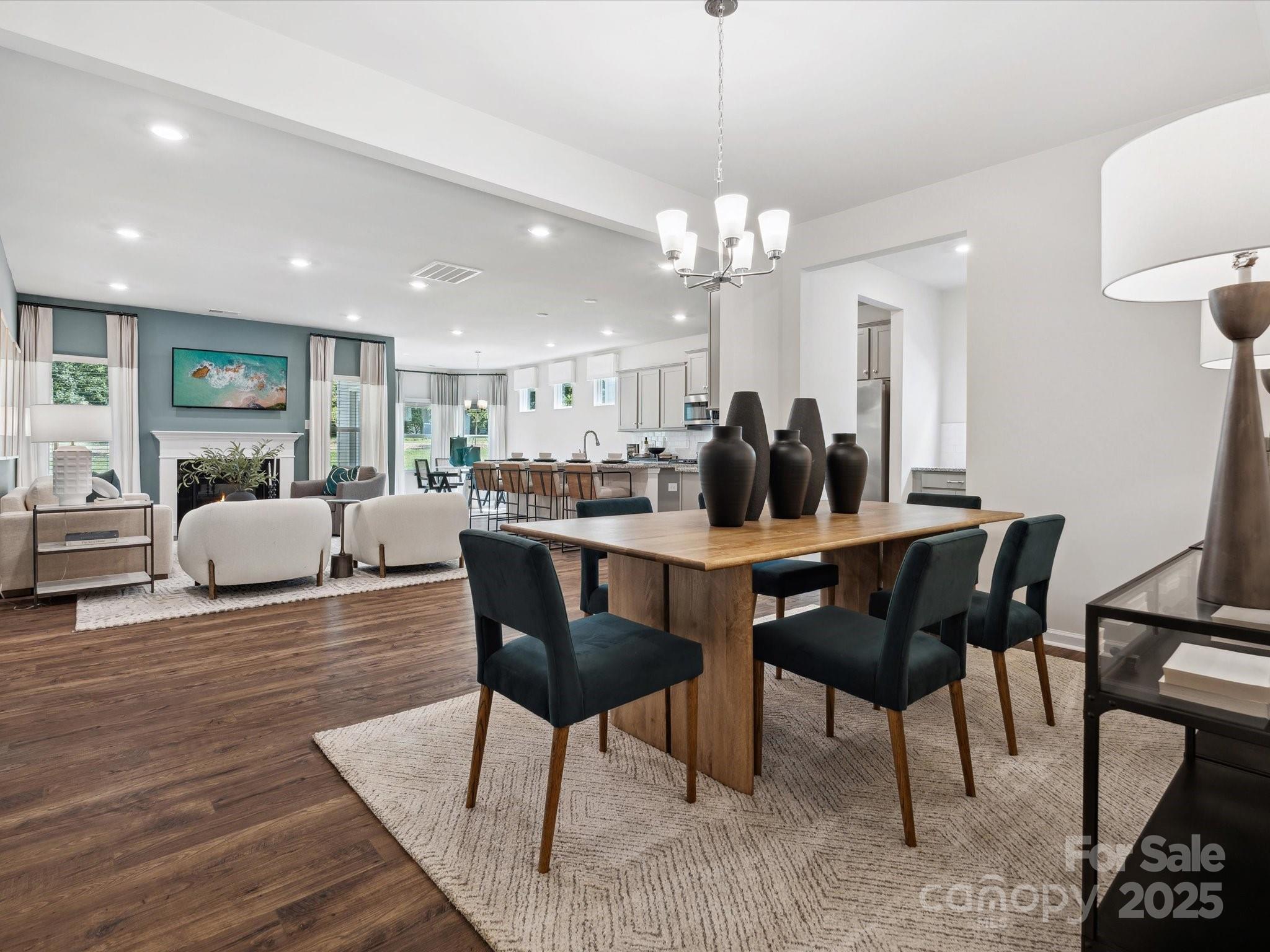 1056 Mapletree Lane