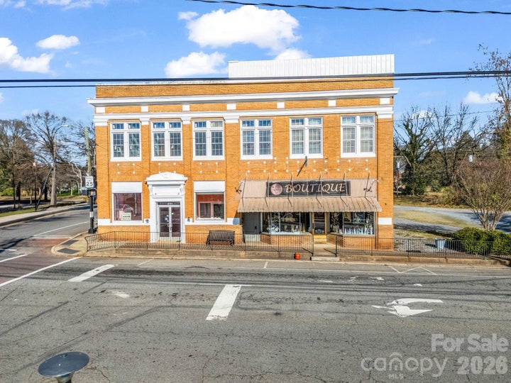 101 E First Street, Lowell, NC
