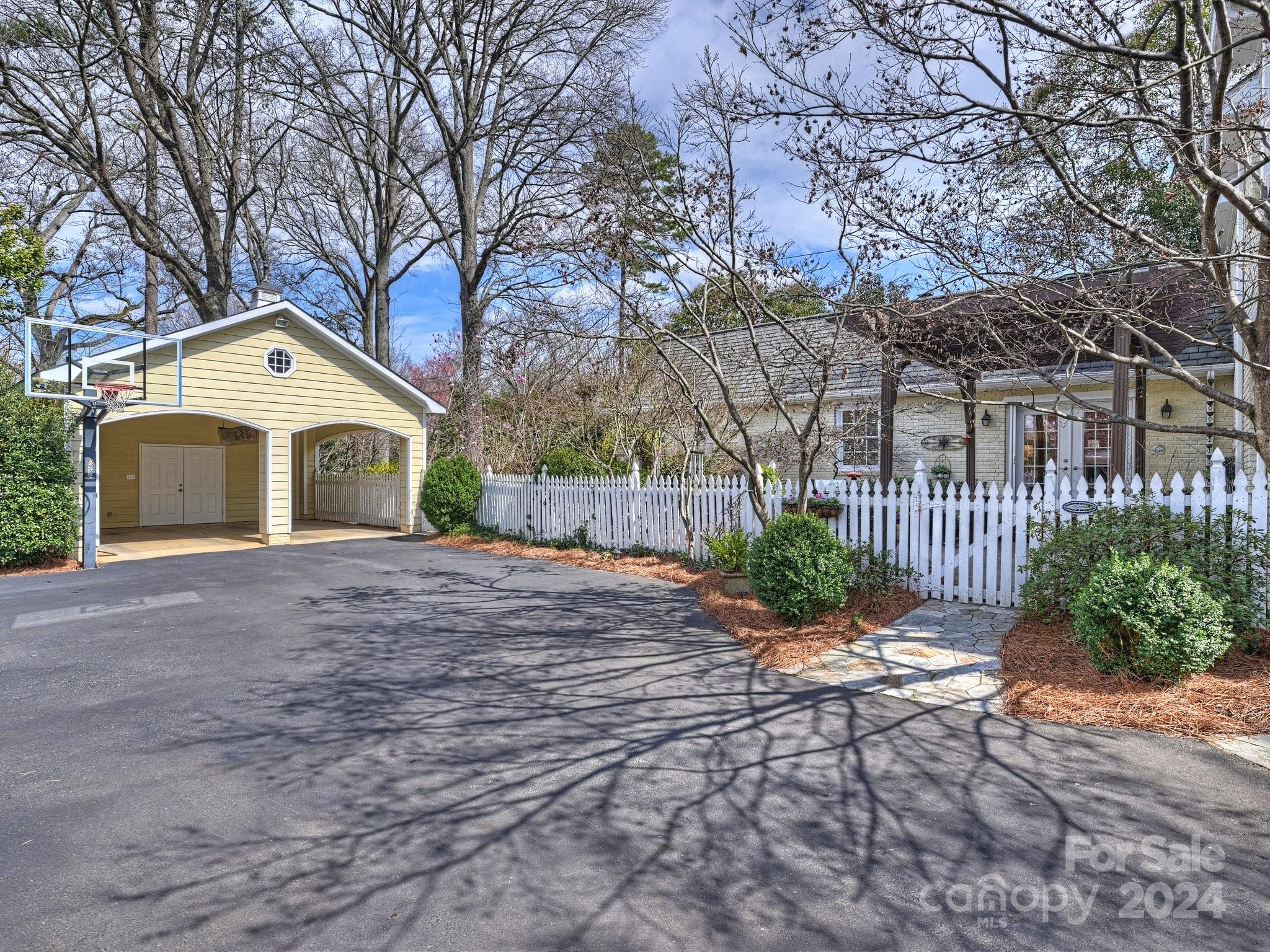 Myers Park - Residential