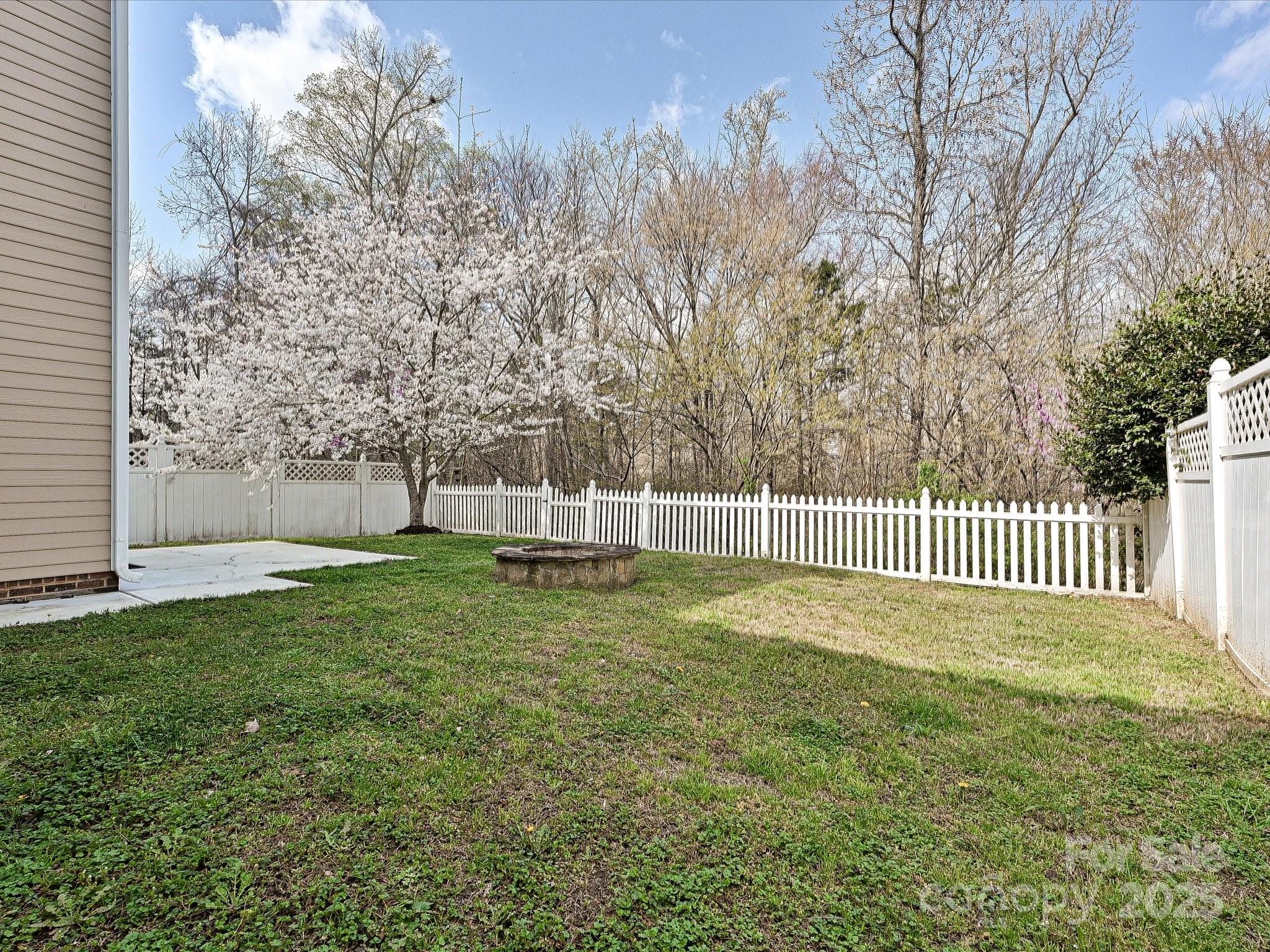 Old Stone Crossing - Residential