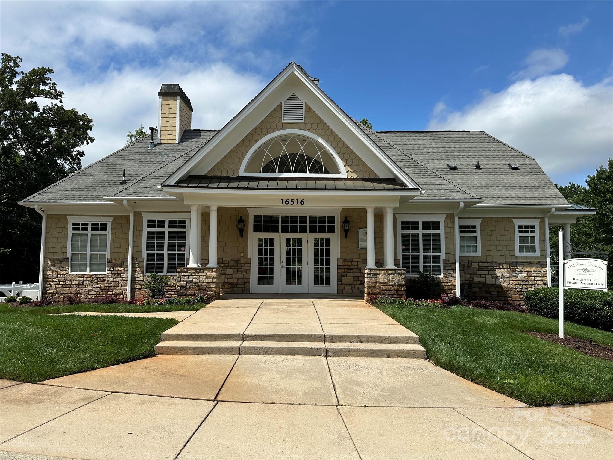 Old Stone Crossing - Residential