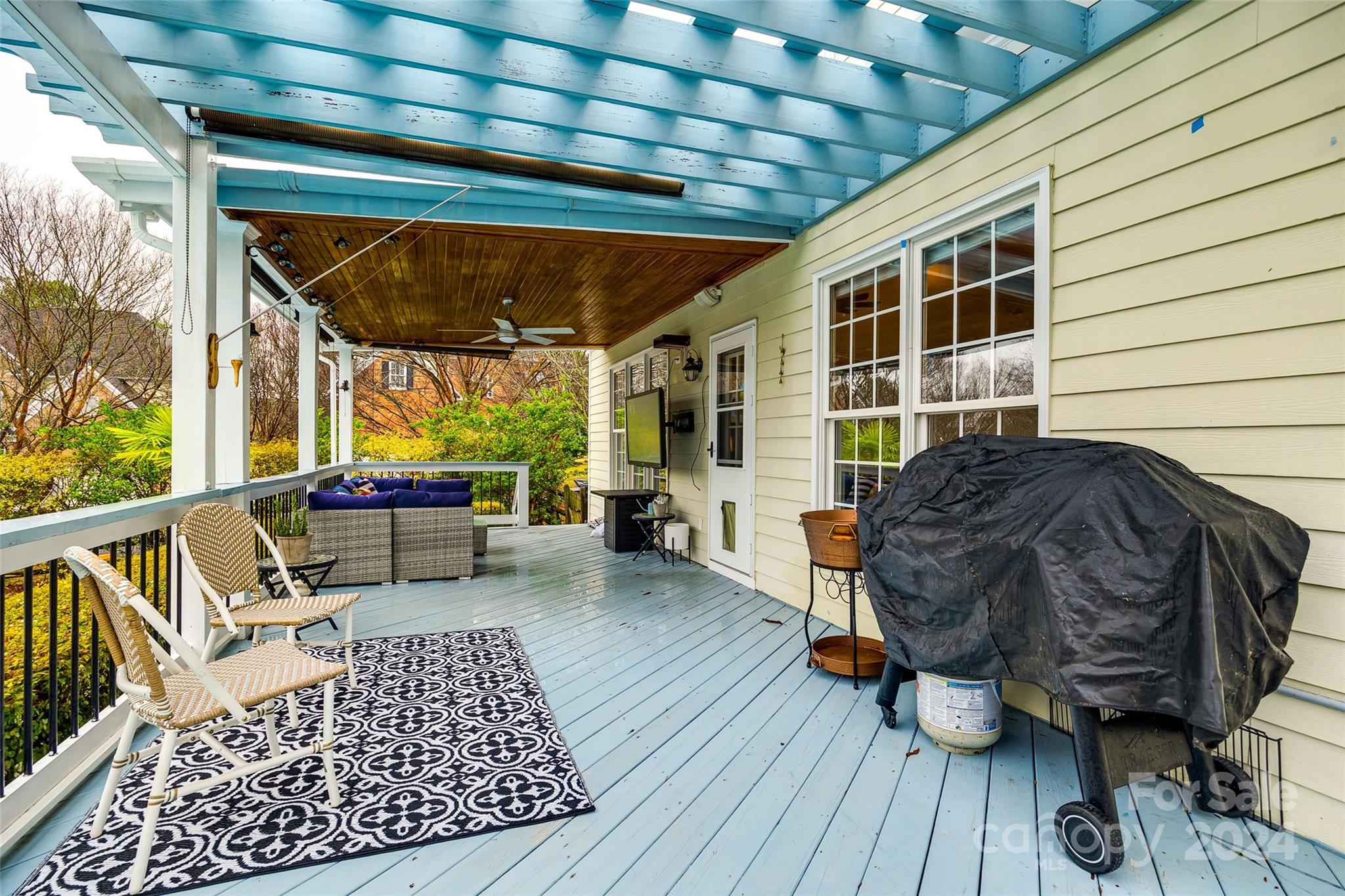 Lake Shore - Residential