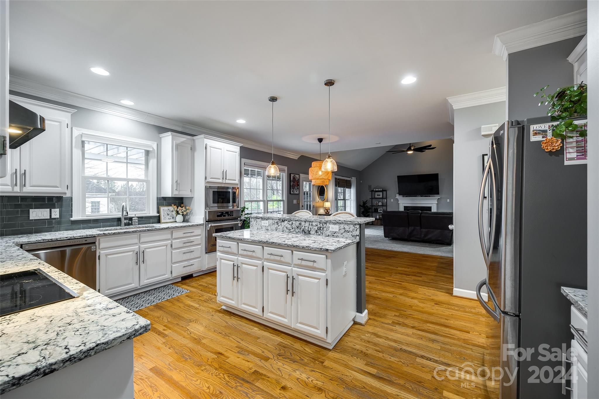 Lake Shore - Residential