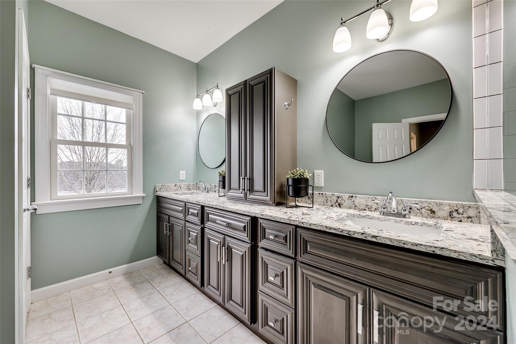 Lake Shore - Residential