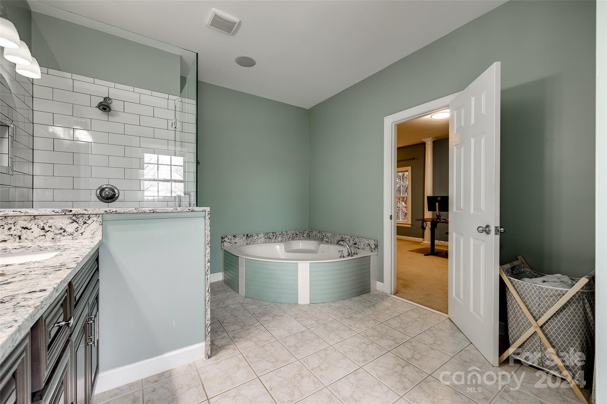 Lake Shore - Residential