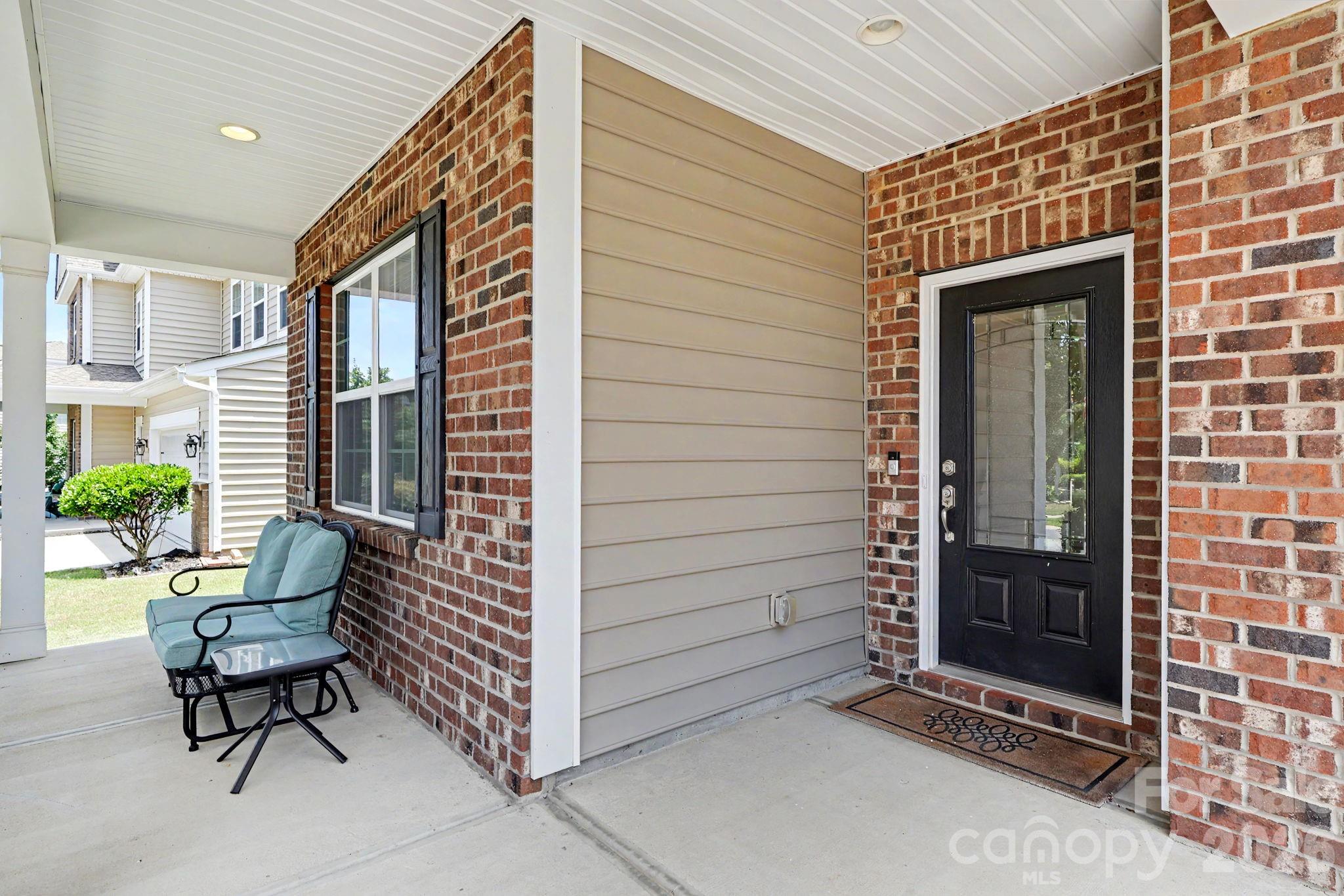 1086 Wallace Lake Road
