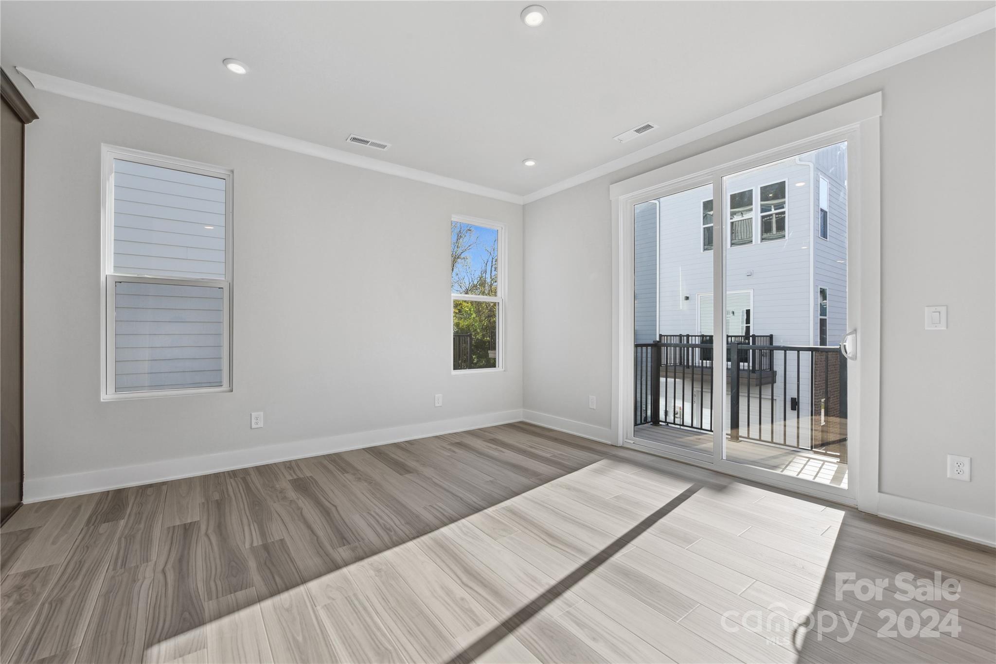 1432 Hamilton Street 14