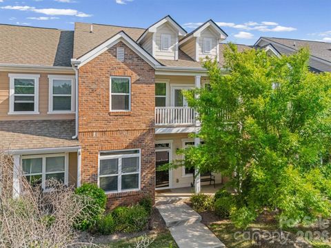Photo of 204 Overstone Court, Fort Mill, SC 29715 (MLS # 4369721)