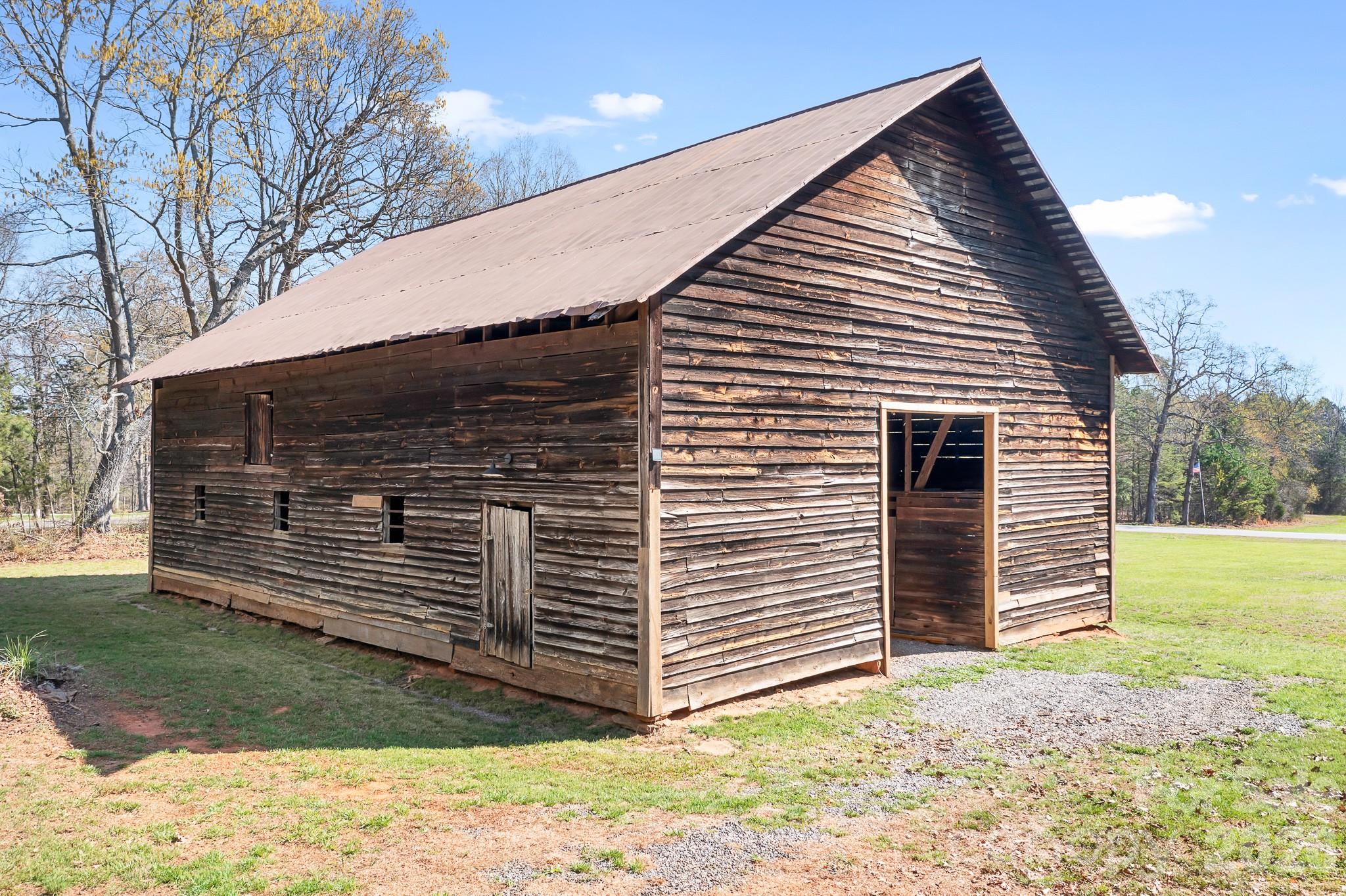 Larkin Sloan Estates - Farm