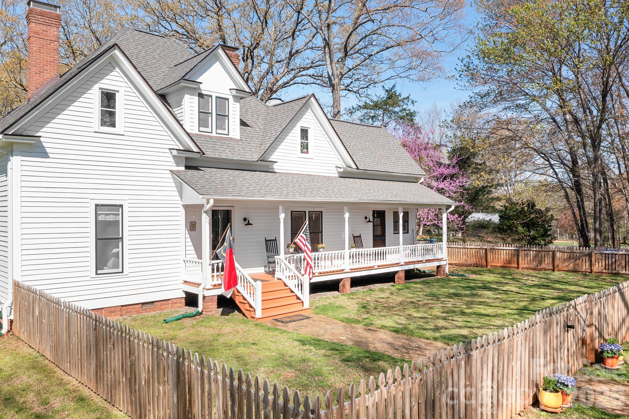 Larkin Sloan Estates - Farm