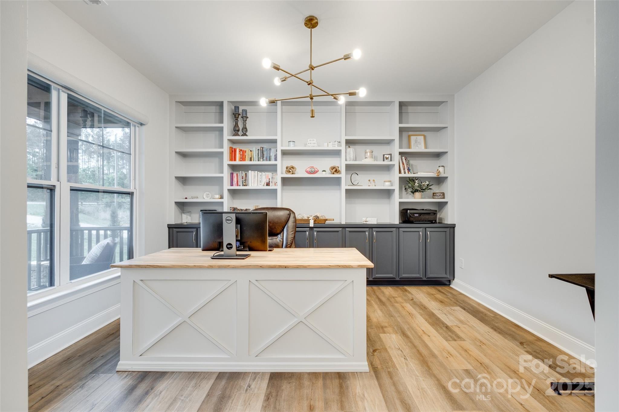 1336 W Rebound Road