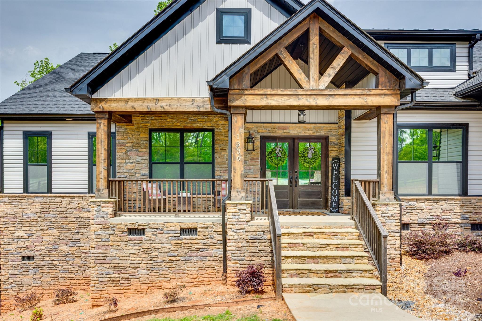 1336 W Rebound Road