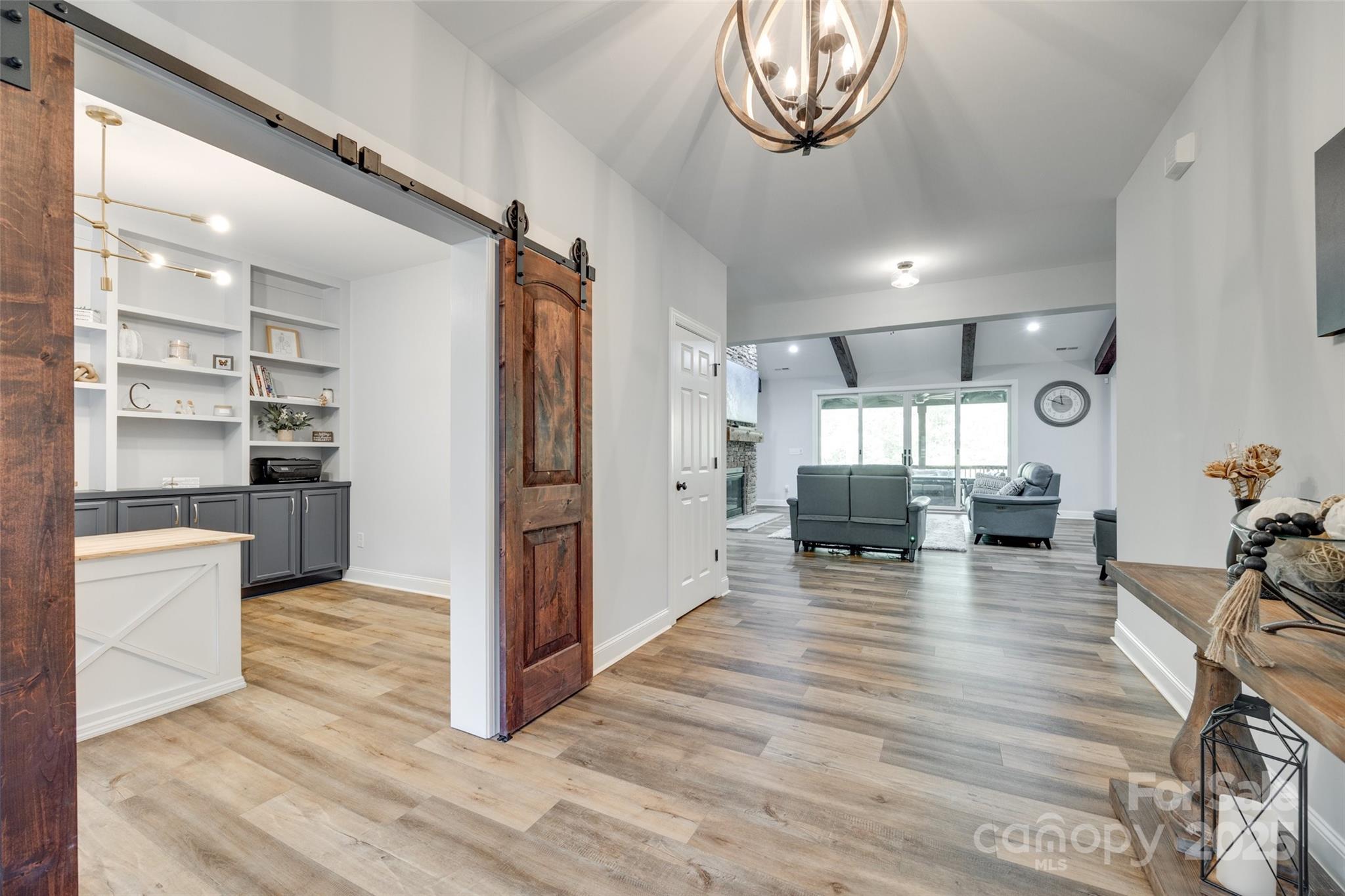 1336 W Rebound Road