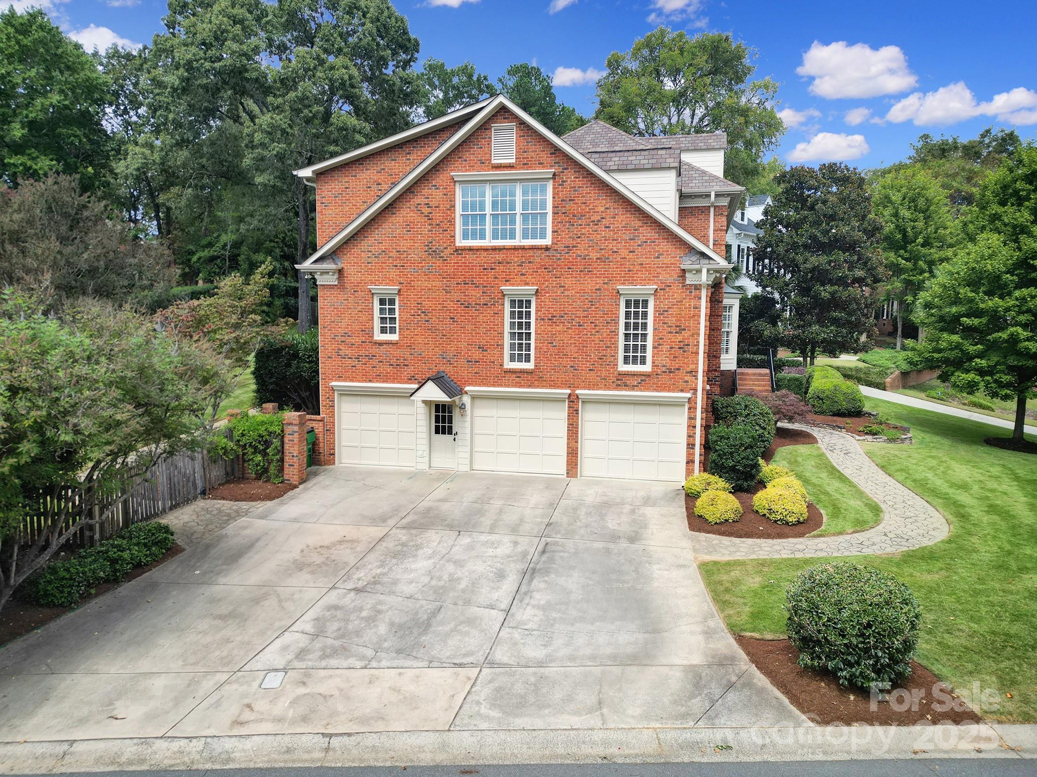 1225 Sydney Drive