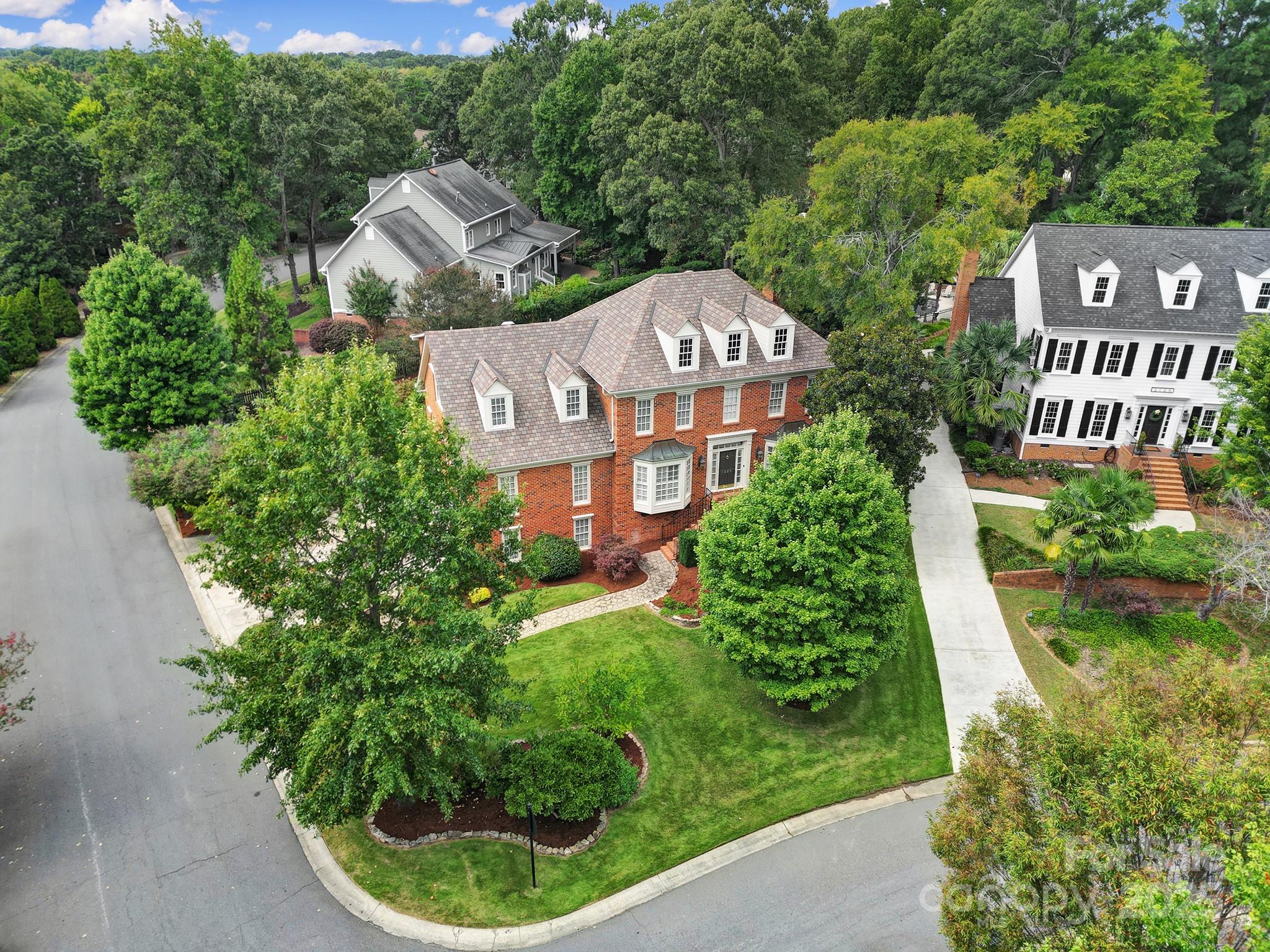 1225 Sydney Drive
