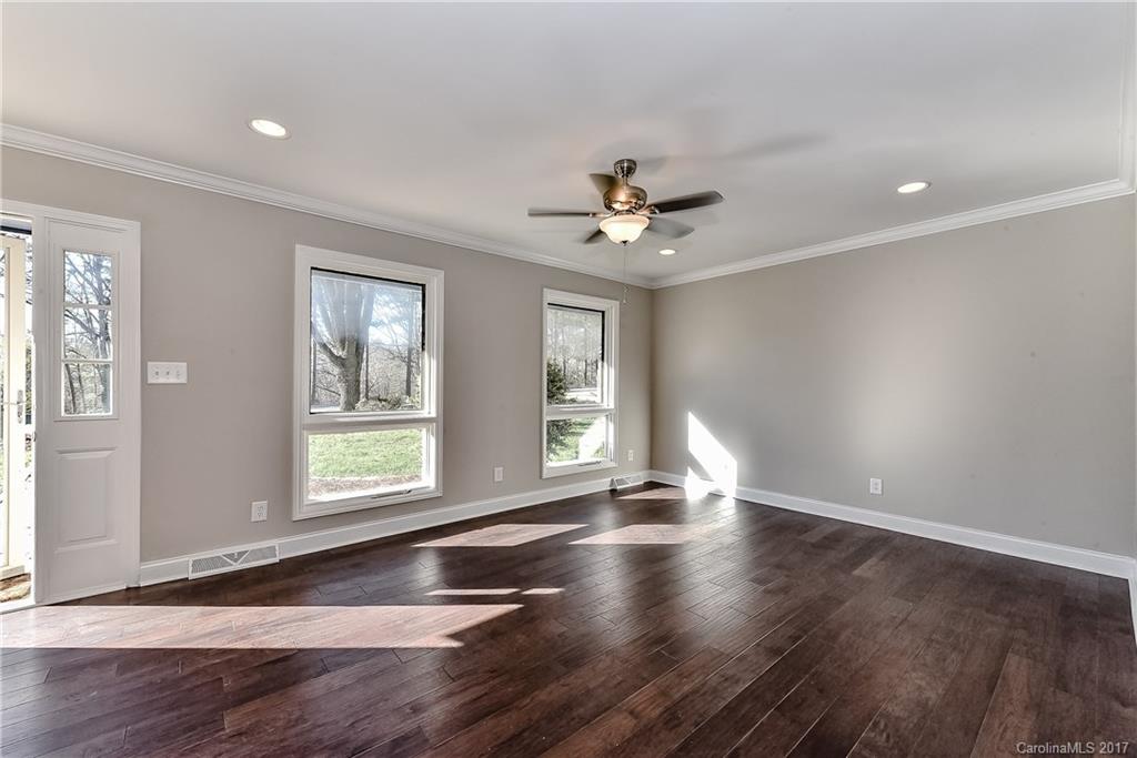 Tega Cay - Residential