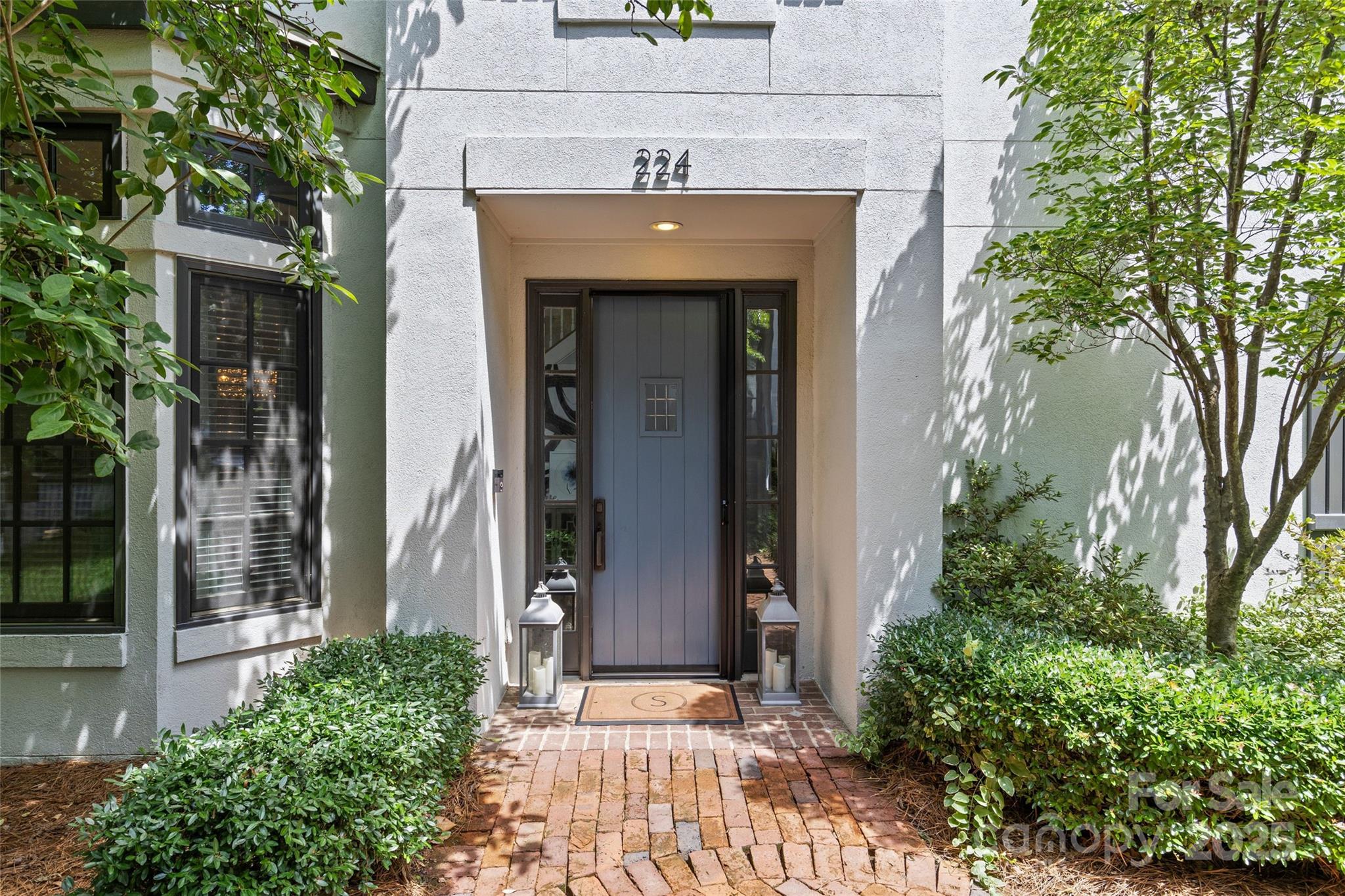 224 Wendover Heights Circle