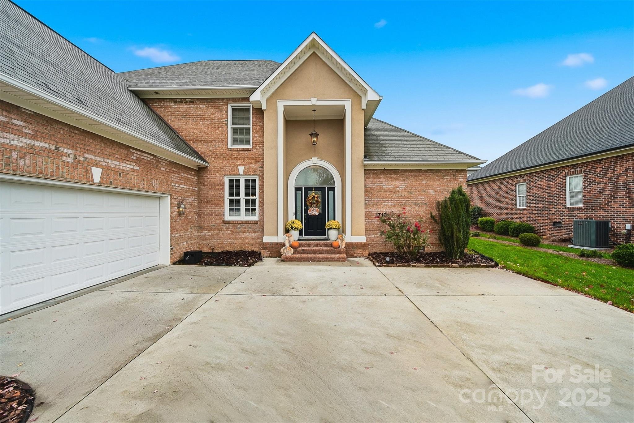 1710 30th Avenue Drive NE