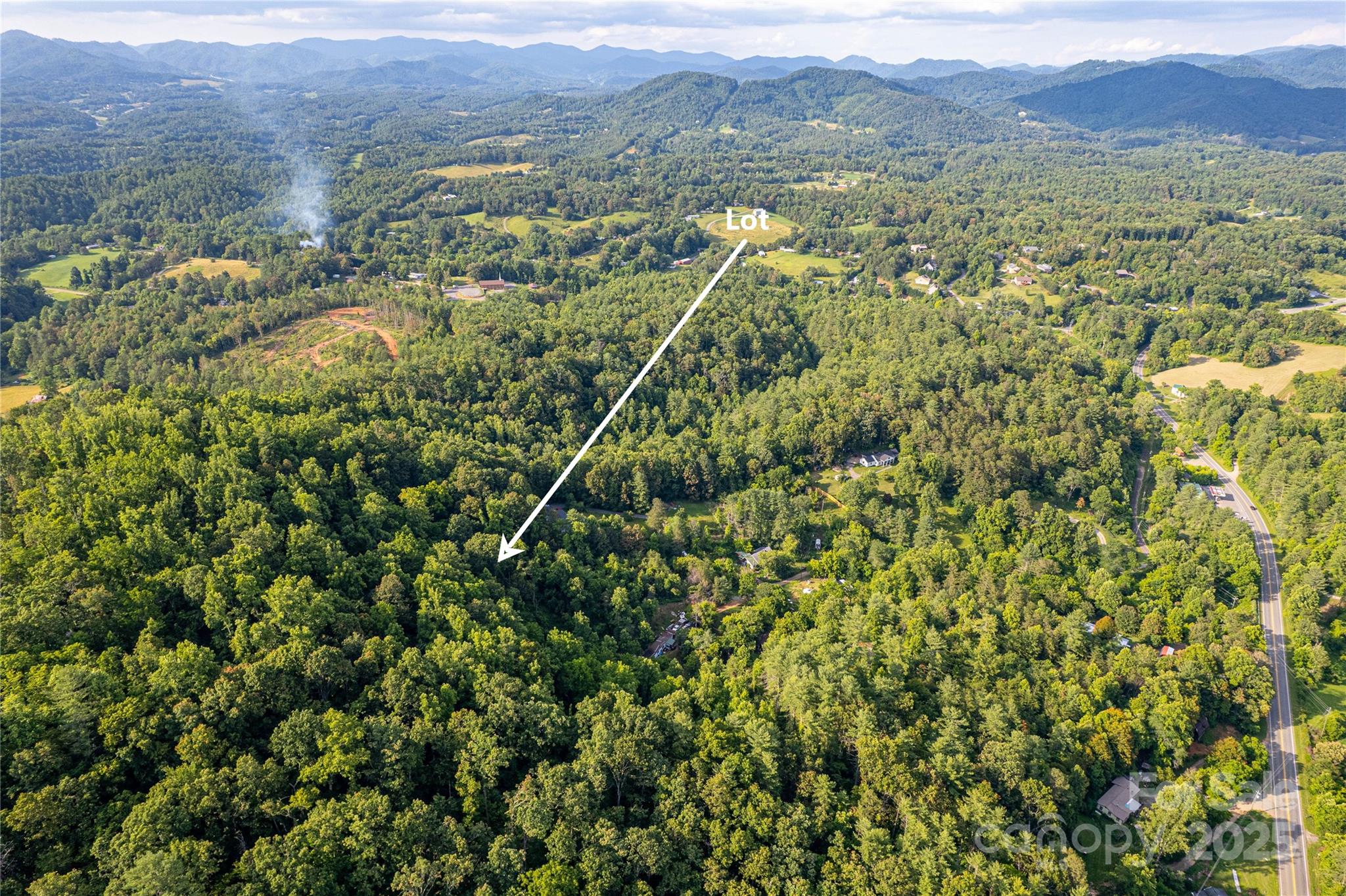 Main image without alt text