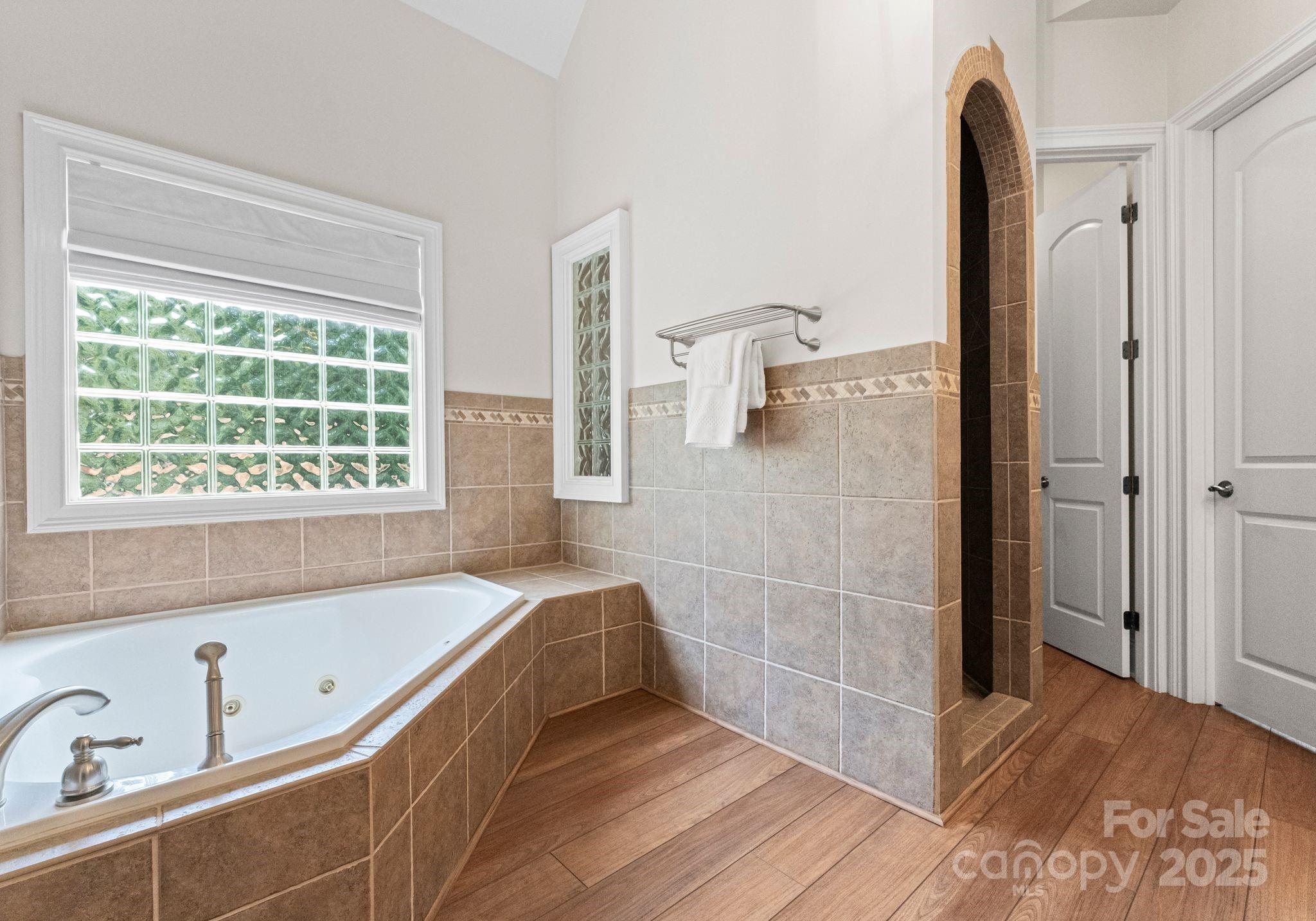 Astoria - Residential