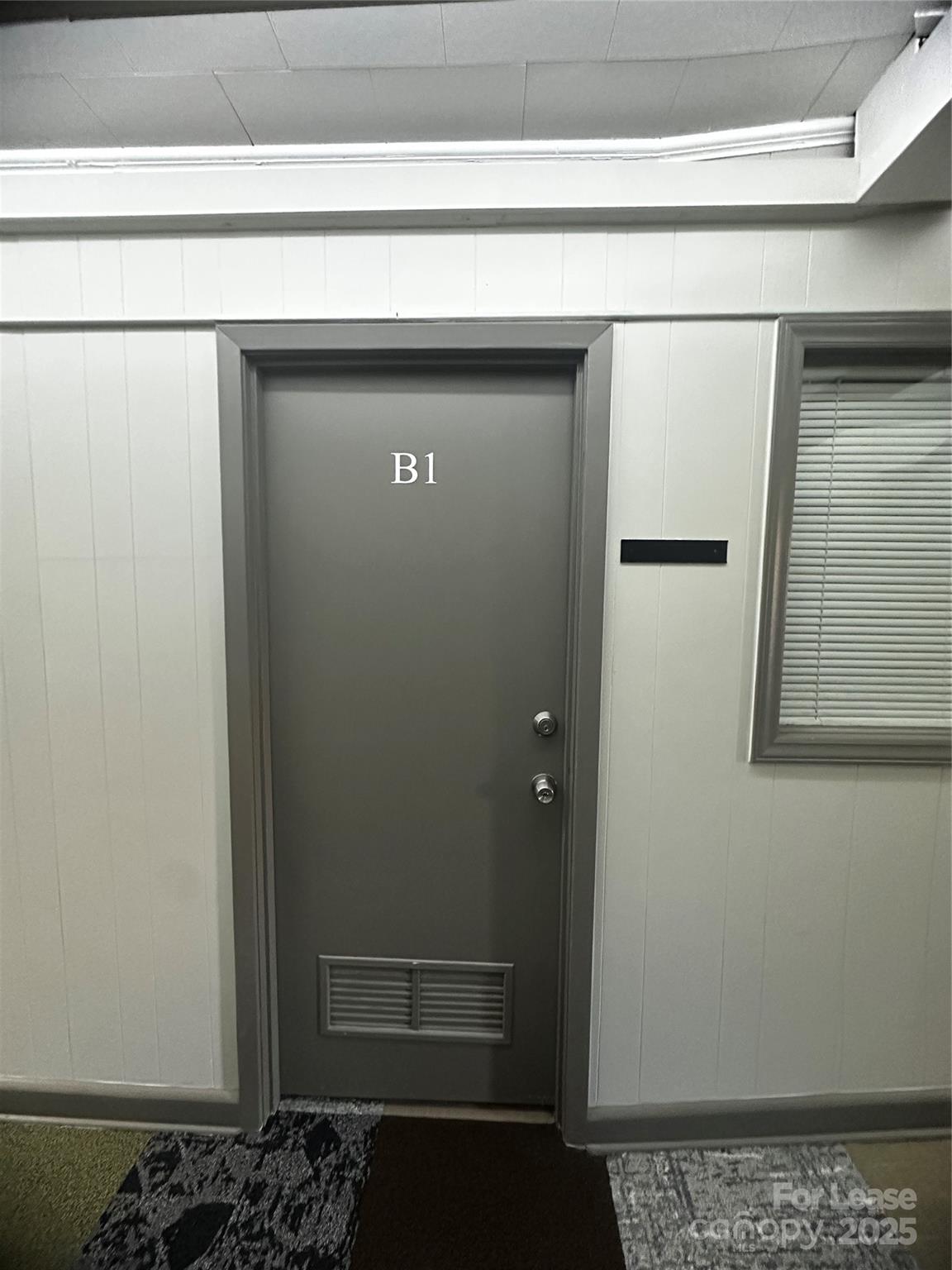 111 E Charlotte Avenue B1