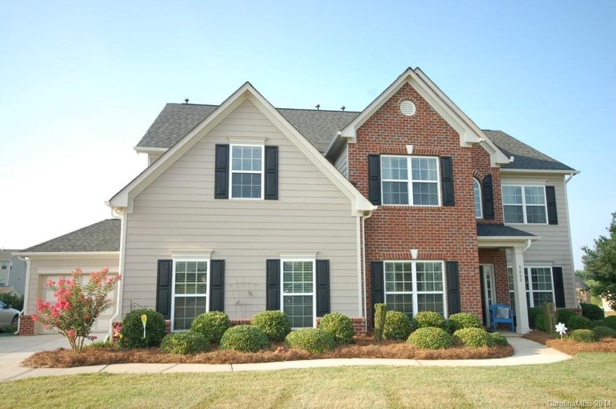 Beautiful like-new Hardiplank home w/plenty of sq. ft. in Briarcrest Subdivision, a great Union County location.  Incredible home on level, corner lot w/all the upgrades! Main floor features hw floors in common areas, kitchen & great room. Fantastic open Chef's kitchen w/42" cherry cabinets, granite counter tops, large island w/pendant lighting, 4 burner gas cooktop, ss appliances & plenty of cabinet space overlooking spacious great room w/gas fp.  Private quiet office. 2nd flr features