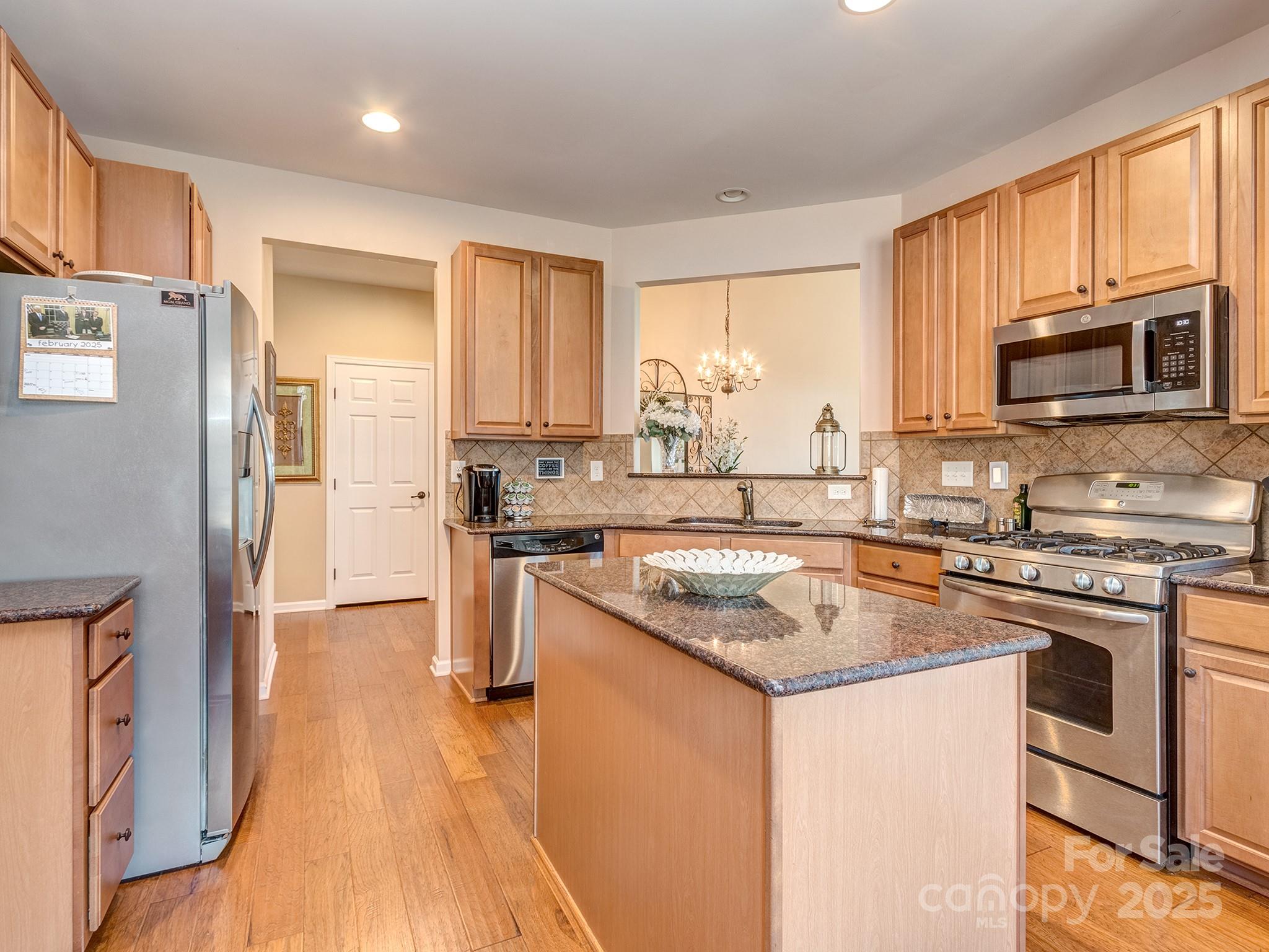 Lake Shore On Lake Wylie - Residential