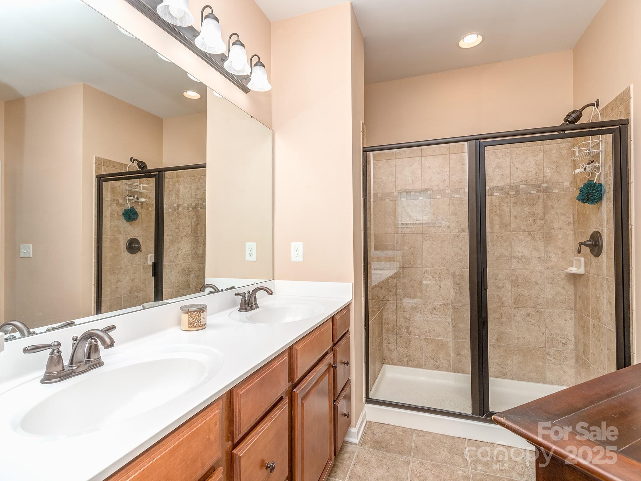 Lake Shore On Lake Wylie - Residential