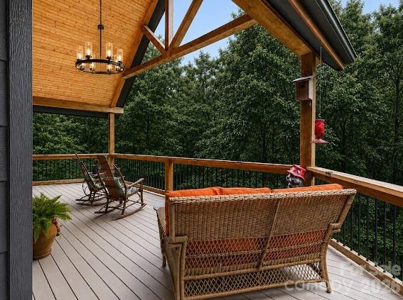 77 E Lake Dr East Lake Drive 18