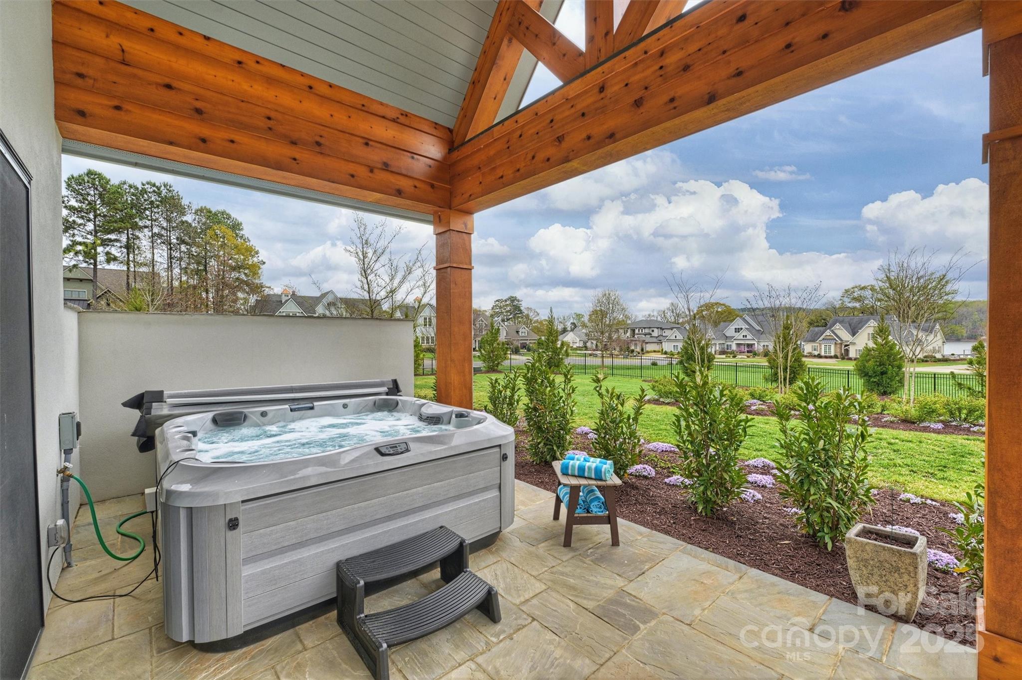 McLean - South Shore - Residential