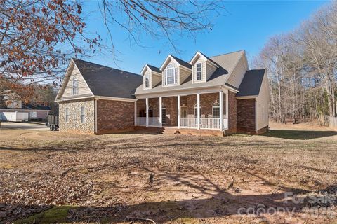 Photo of 1308 Kerrington Way, Clover, SC 29710 (MLS # 4335147)