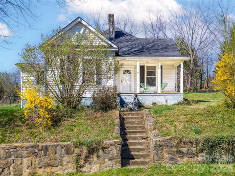 Photo of 29 Allen Street, Asheville, NC 28806 (MLS # 4355474)