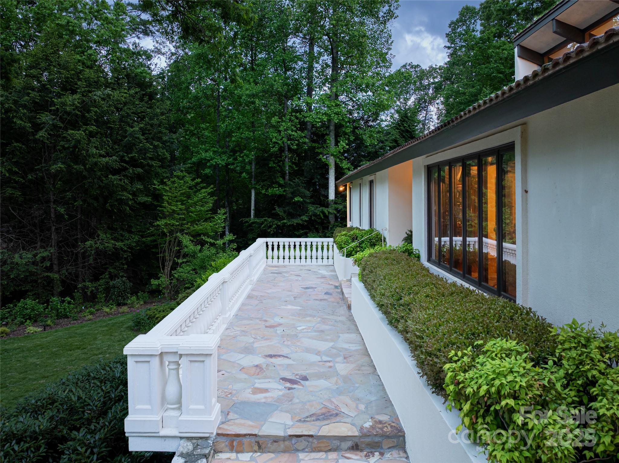 69 Forest Road