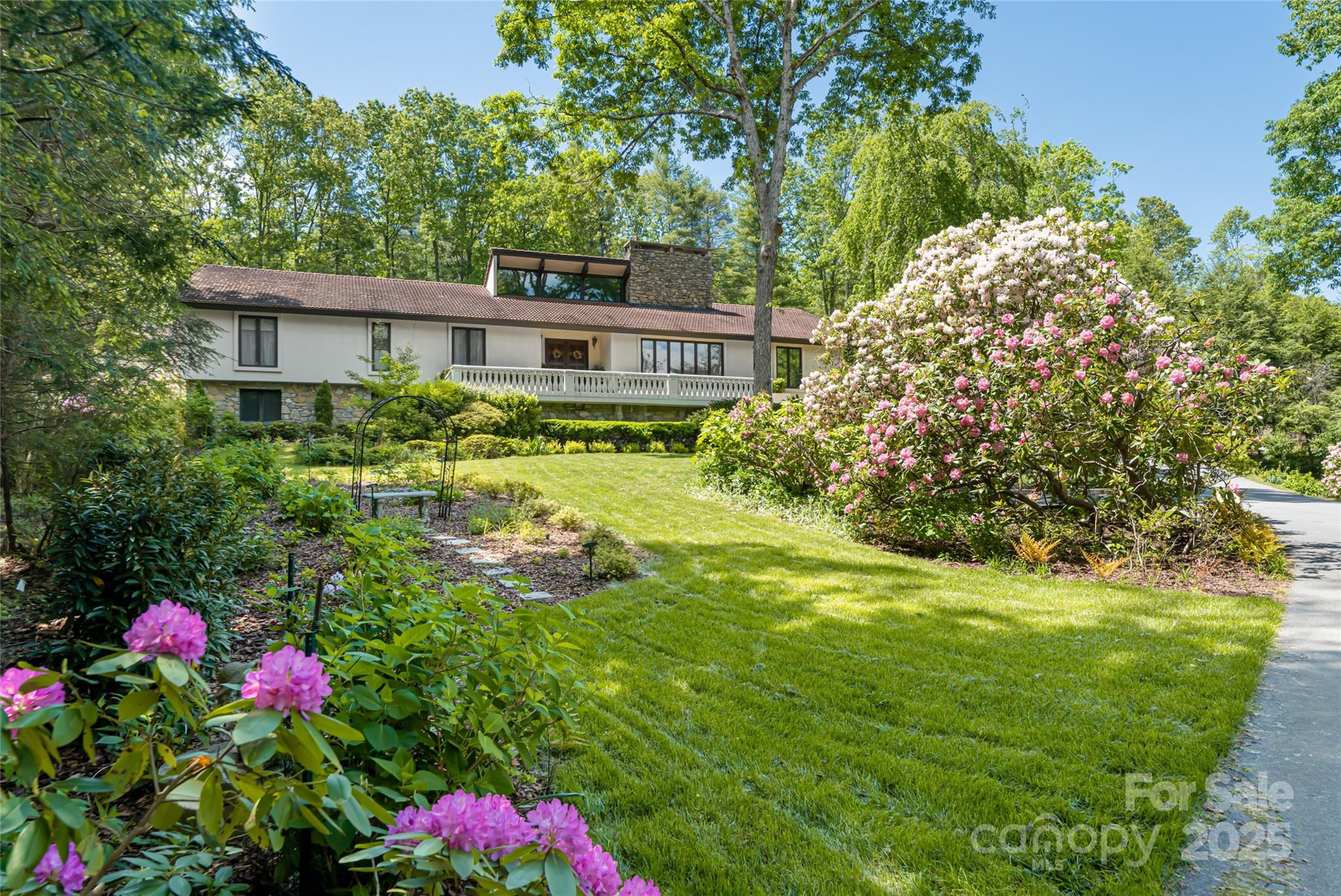69 Forest Road
