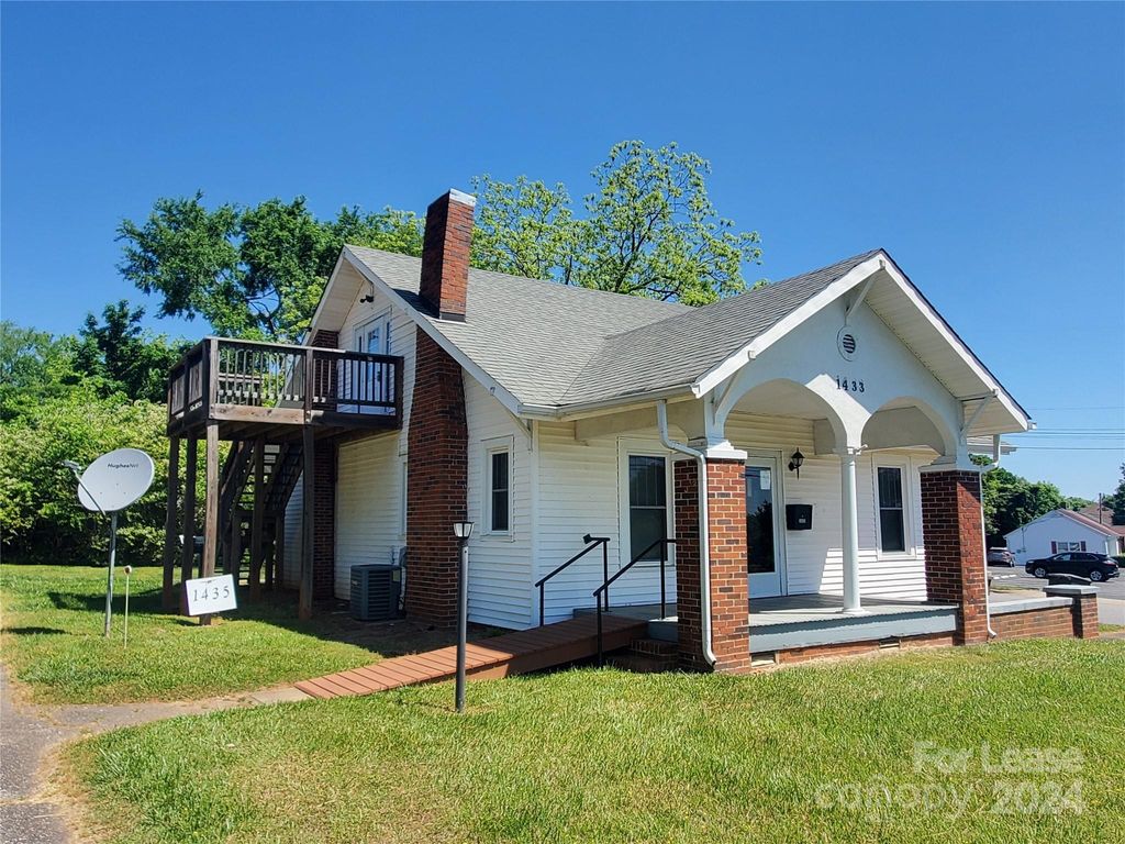 1435 Davie Avenue 1435, Statesville, NC 28677, MLS 4137411 Allen Tate