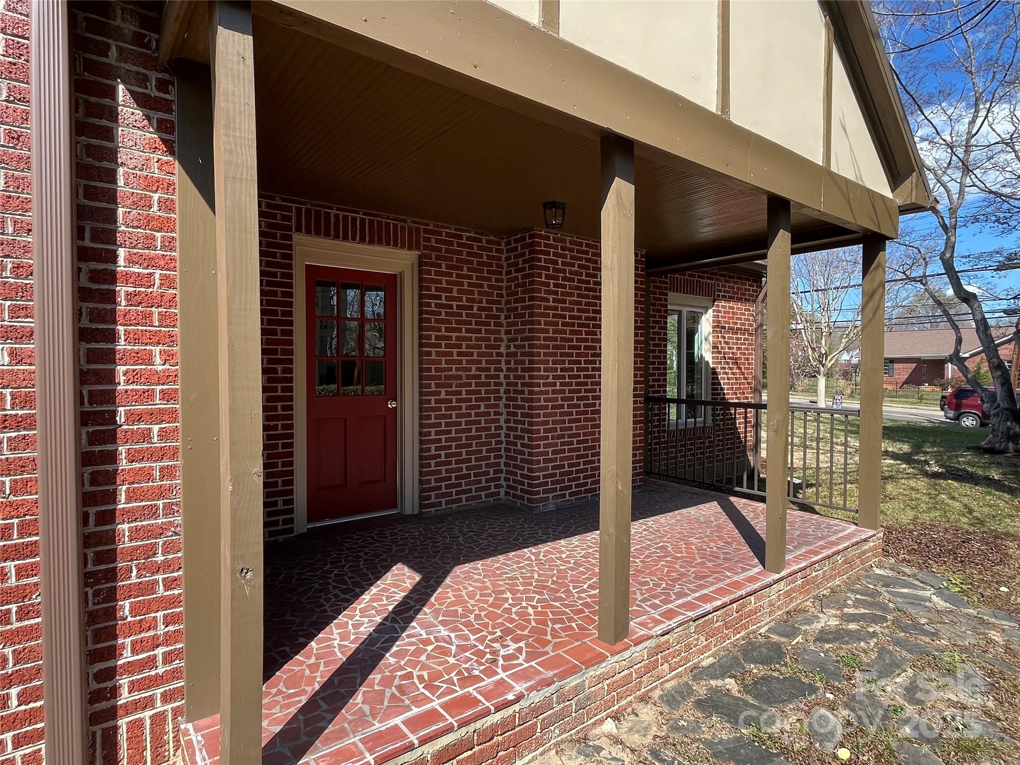 634 Rutherford Road S