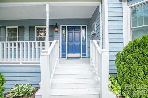Photo of 1002 Windsor Drive, Asheville, NC 28803 (MLS # 4361534)