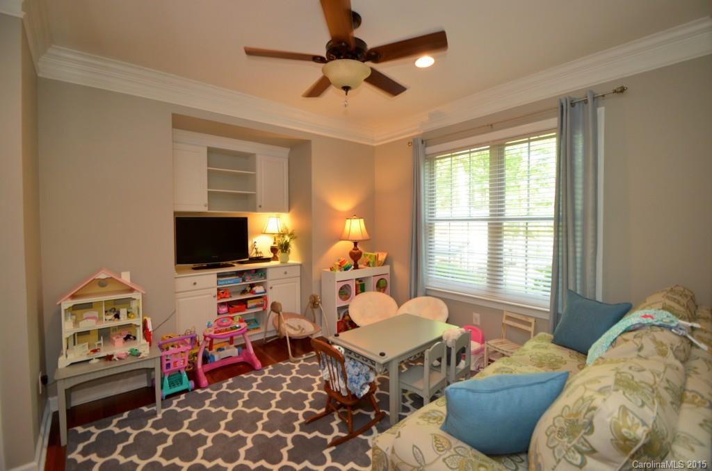 Regent Park - Residential