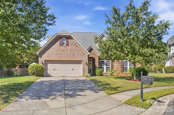 10110 LOCH LOMOND DR, CHARLOTTE, NC 28278 - Image 61d9e35b00e4d6d10e5630febcb3ecd7/3860593380