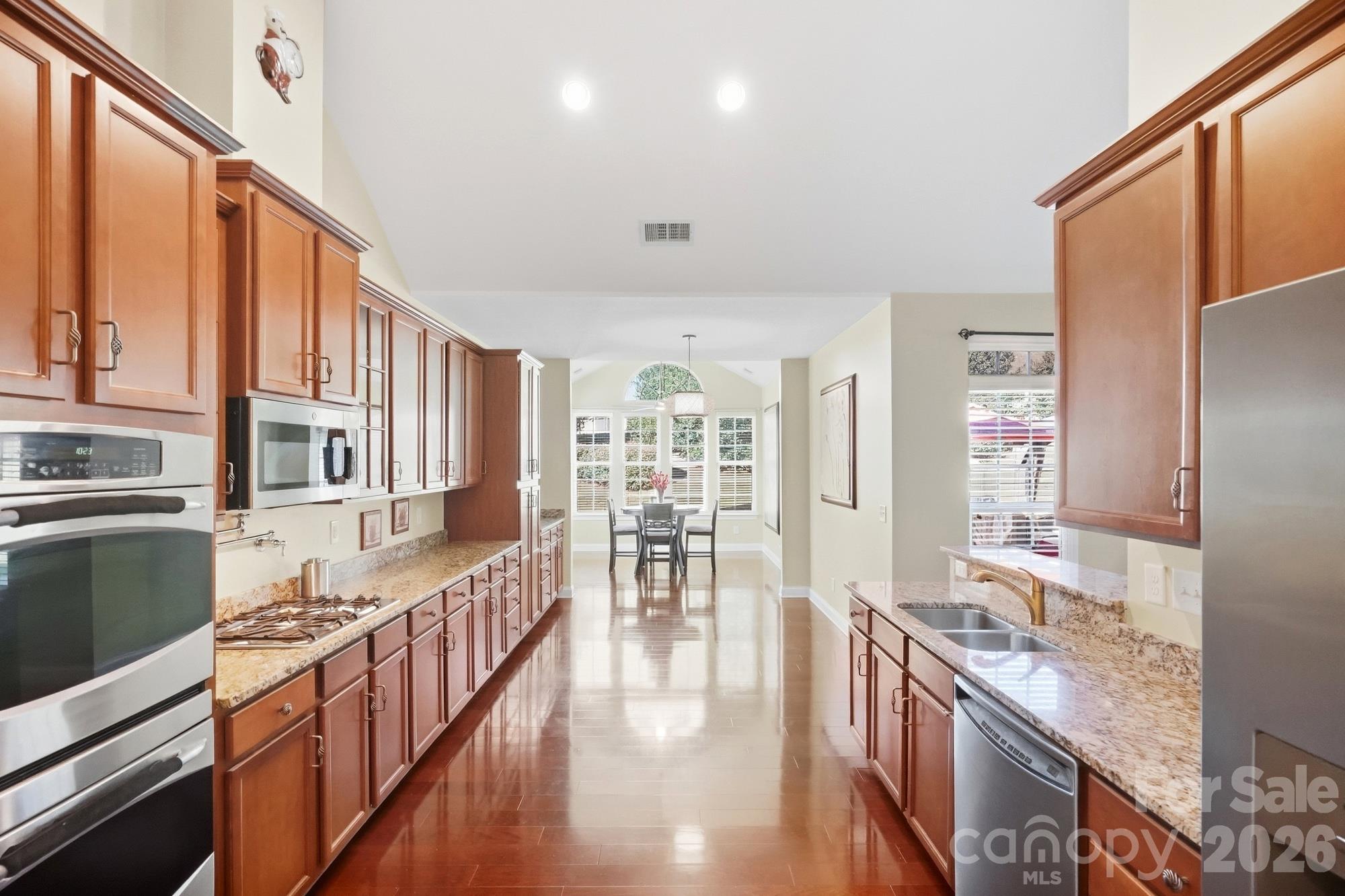 10110 Loch Lomond Drive