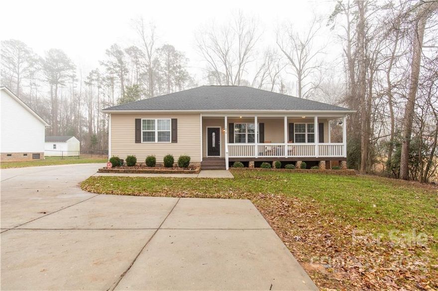 Welcome home to that adorable Rock Hill ranch! This home sits on a half an acre with no HOA, yet is still convenient to all that Rock Hill has to offer. Features of this home include a new walk in tile shower in the primary bathroom, as well as kitchen updates including a new dishwasher, and garbage disposal. The large back yard is perfect for entertaining, and features a refinished and stained wood deck and new stained privacy fence.