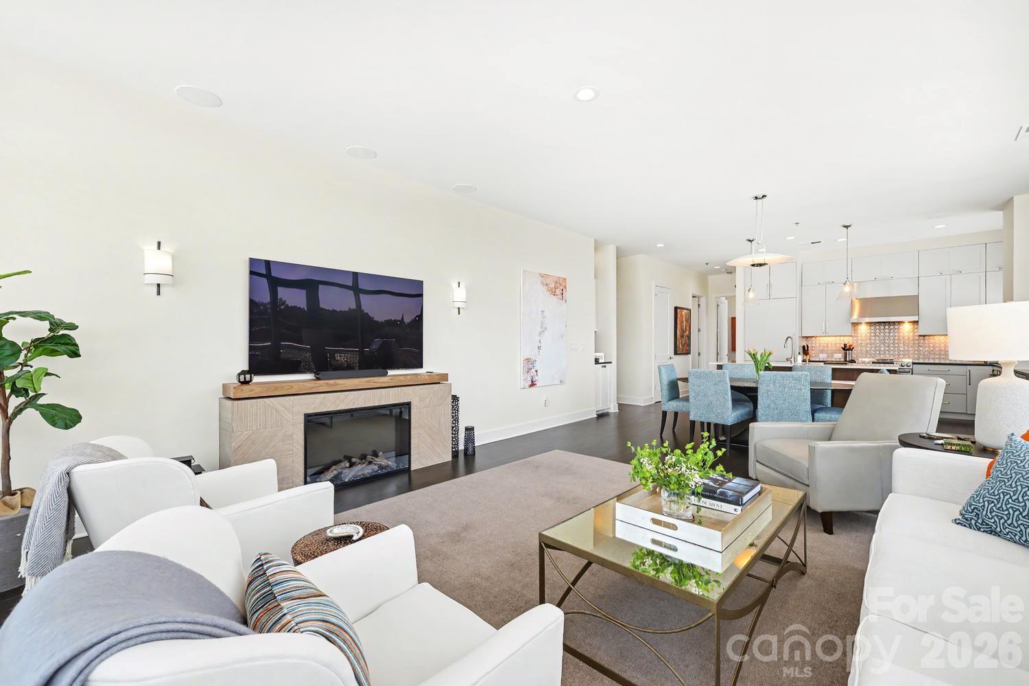1100 Metropolitan Avenue 413