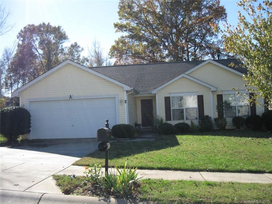 SC taxes but so close to Ballantyne area.  Open kitchen to great room, breakfast, and multipurpose room. Split bedroom plan.  Two houses away from community pool.