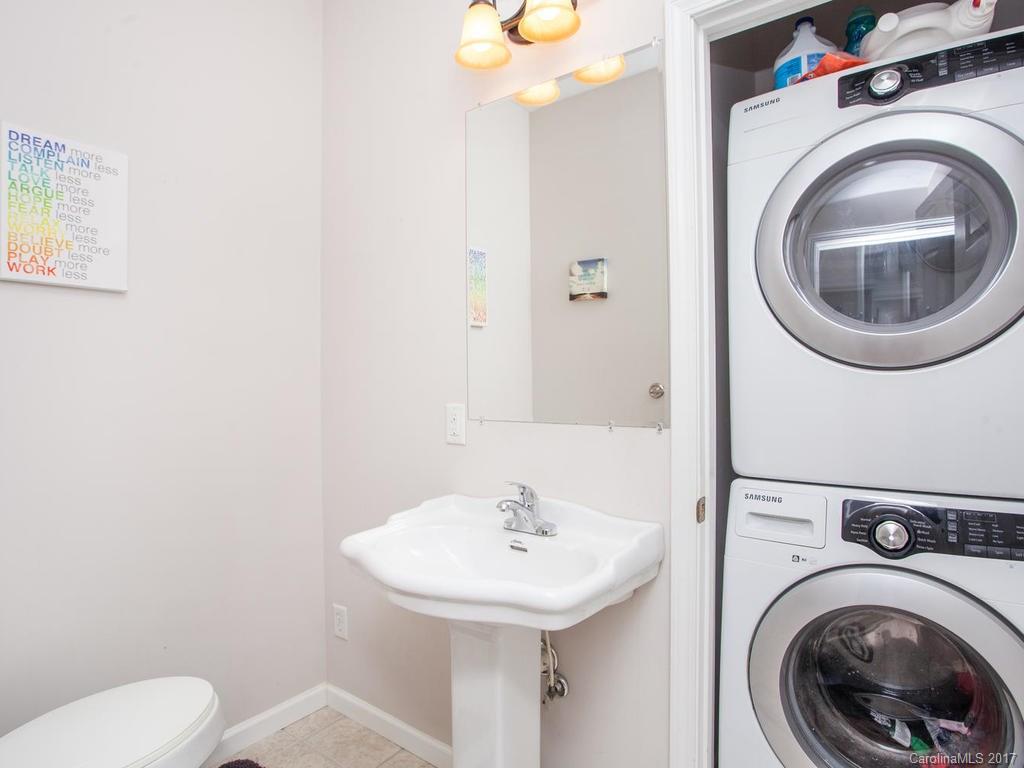 Royal Pines - Residential