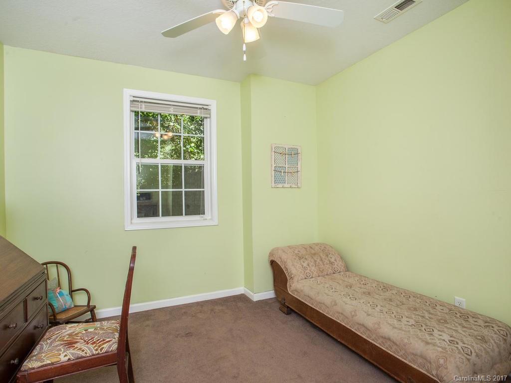 Royal Pines - Residential