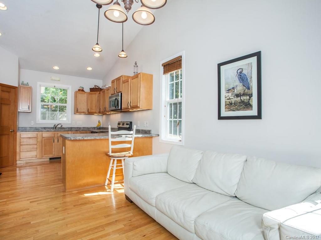 Royal Pines - Residential